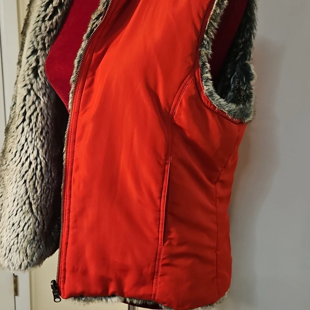 Women's Red Faux Fur Lined Vest Size Large